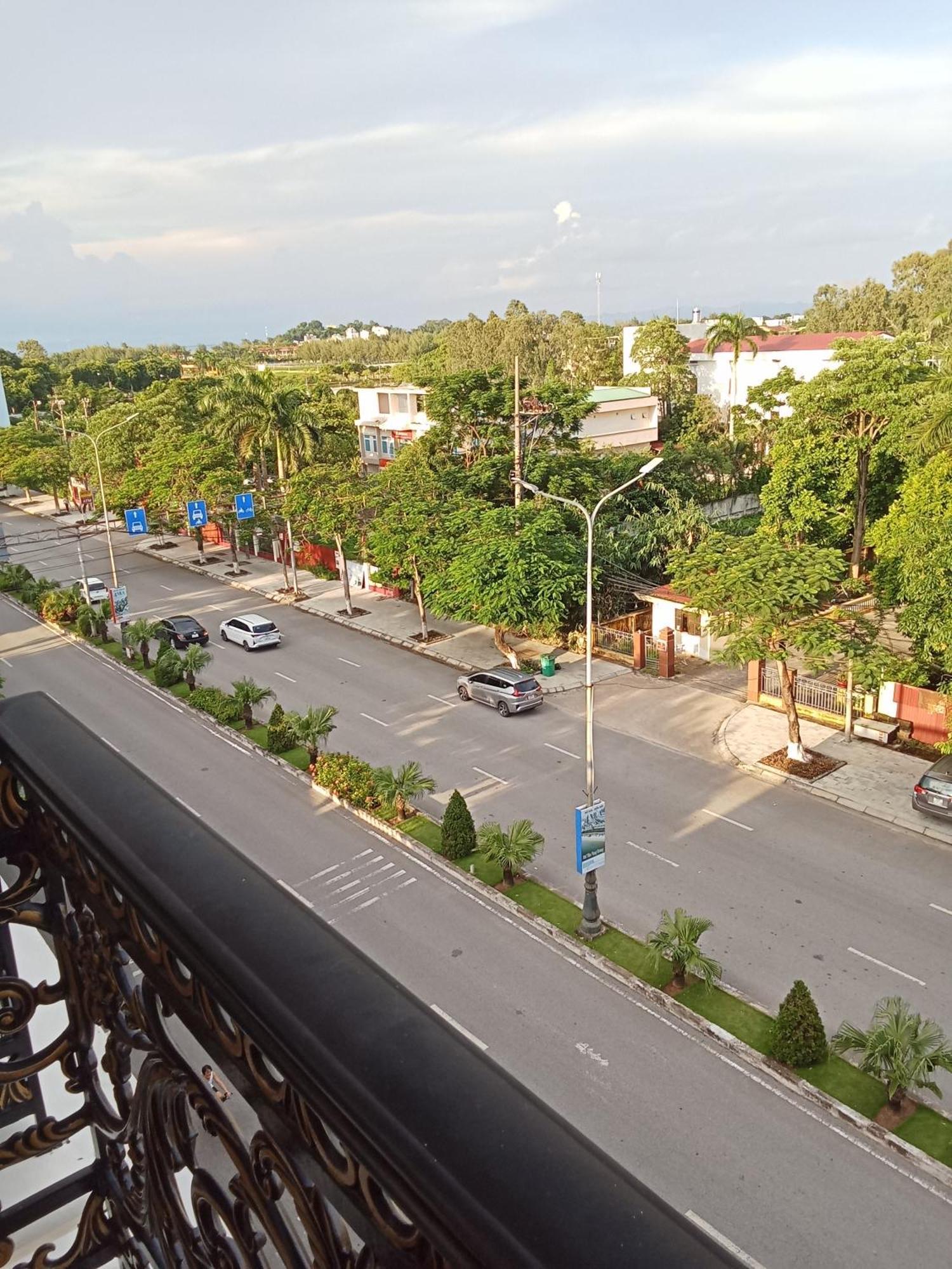 Quang Minh Hotel Ðố Sơn Buitenkant foto