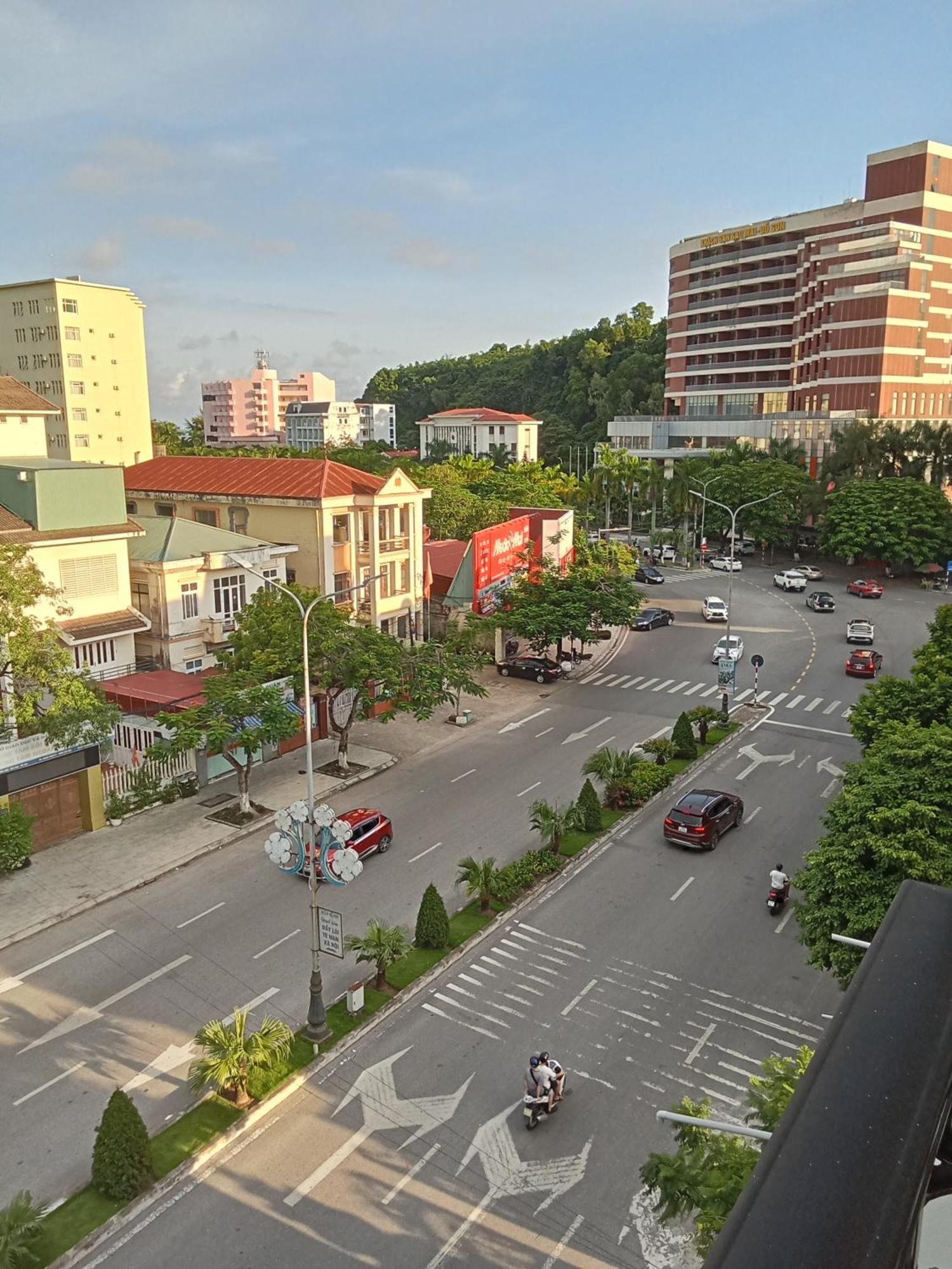 Quang Minh Hotel Ðố Sơn Buitenkant foto